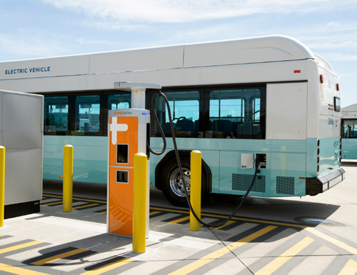 Transit operators gain easier access to fast charging through a new partnership between ChargePoint and Powers Parts