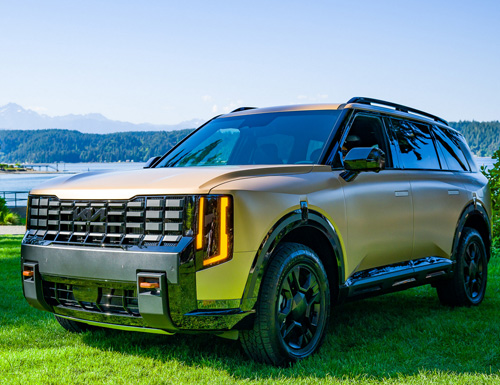 The 2027 Kia Telluride has been named Best Three-Row Family SUV by the Northwest Automotive Press Association
