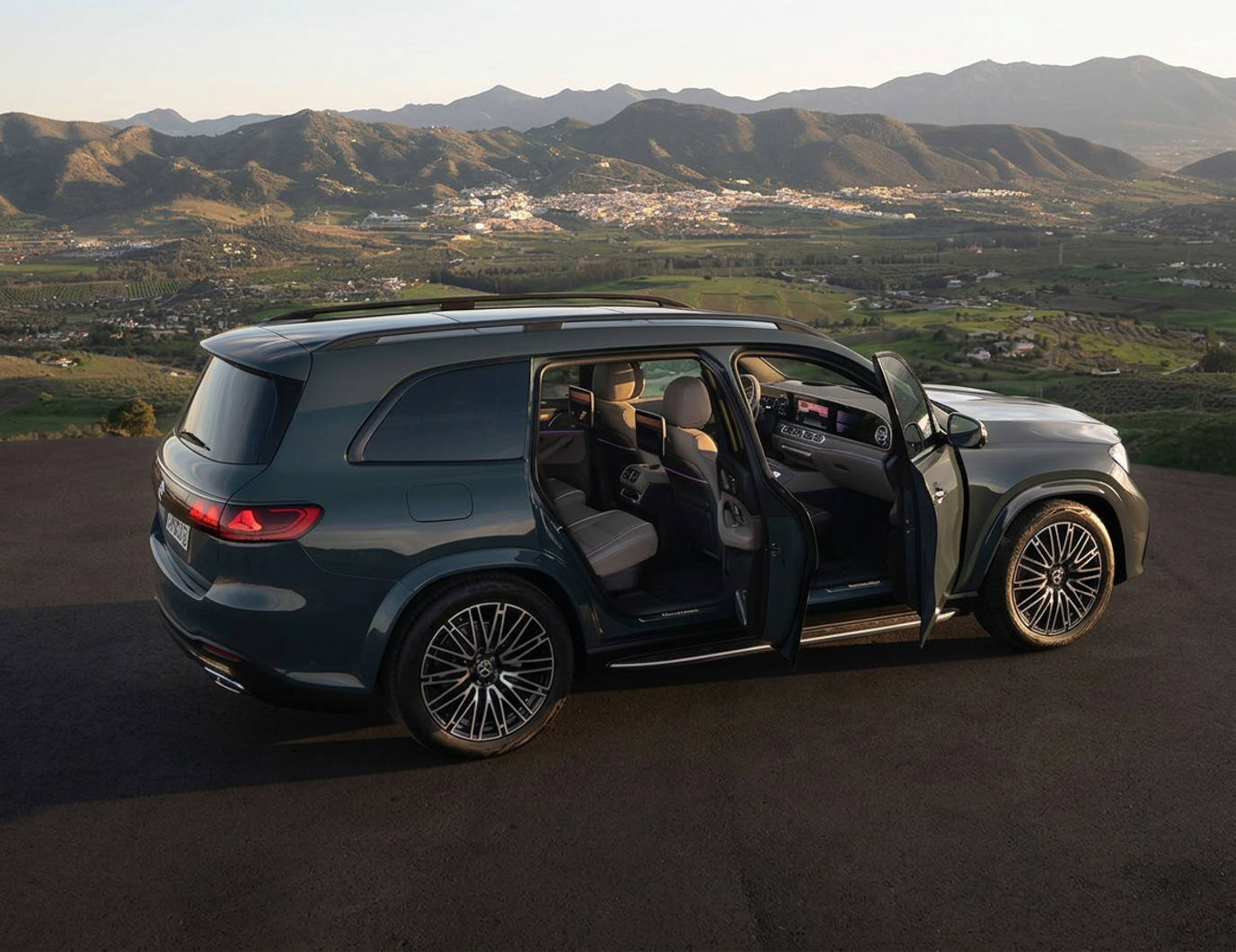 The 2027 Mercedes-Benz GLS SUV.